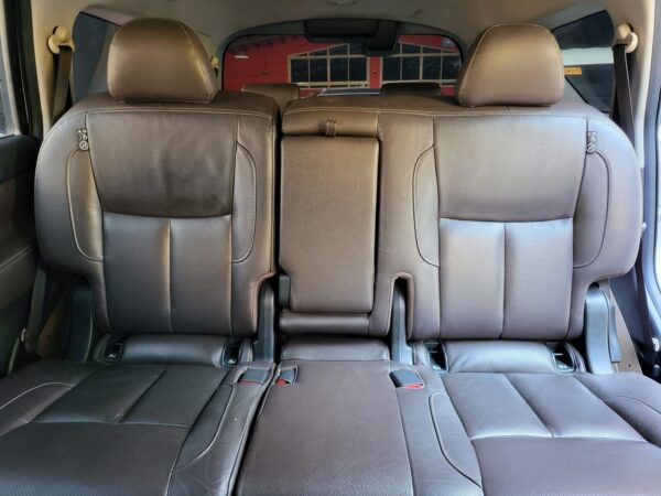 2019 Nissan Terra 2.5 VL A/T - Image 11