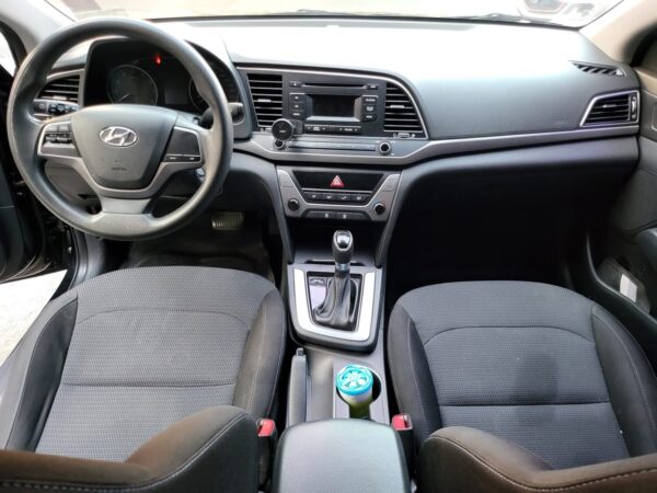 2017 Hyundai Elantra Acquired 1.6 GL Automatic - Image 11