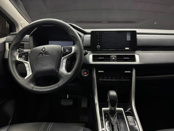 2023 Mitsubishi Xpander Cross Automatic - Image 12