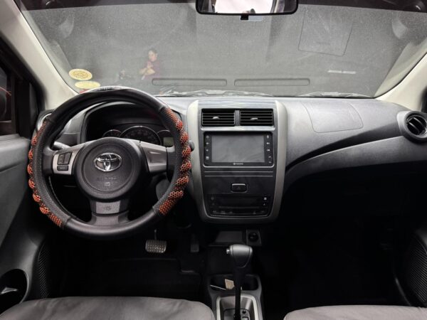 2022 Toyota Wigo 1.0 G Automatic - Image 12