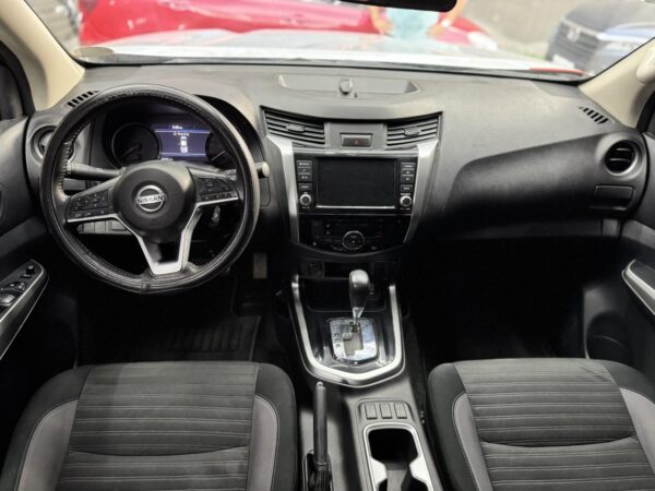 2023 Nissan Navara VE Calibre 4x2 - Image 12