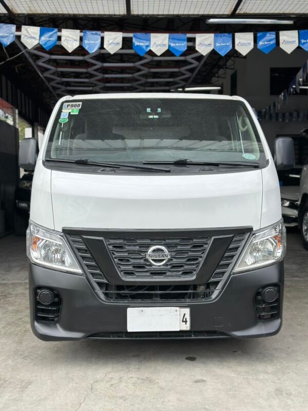 2018 NISSAN NV350 2.5 M/T - Image 2