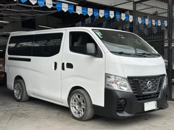 2018 NISSAN NV350 2.5 M/T - Image 3