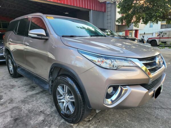 2016 Toyota Fortuner 2.4 G Diesel Manual - Image 3