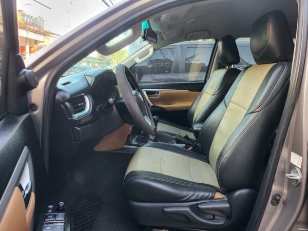 2016 Toyota Fortuner 2.4 G Diesel Manual - Image 9