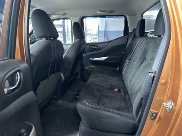 2018 NISSAN NAVARA CALIBRE 2.5EL DIESEL A/T - Image 6
