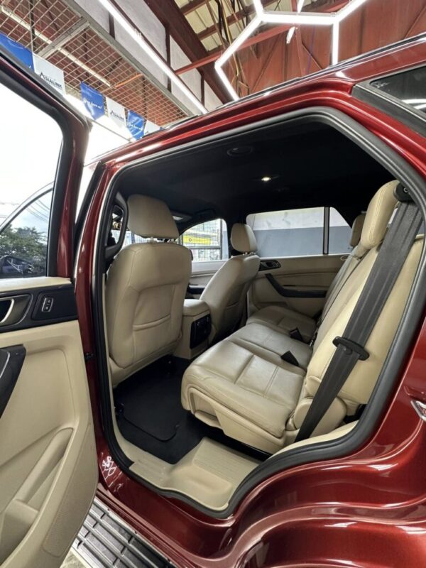 2016 Ford Everest Titanium 4×2 - Image 3