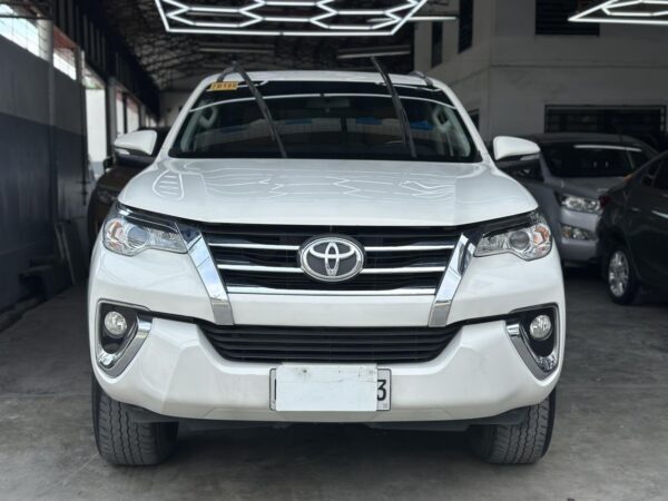 2017 TOYOTA FORTUNER G 4×2 A/T DIESEL - Image 2