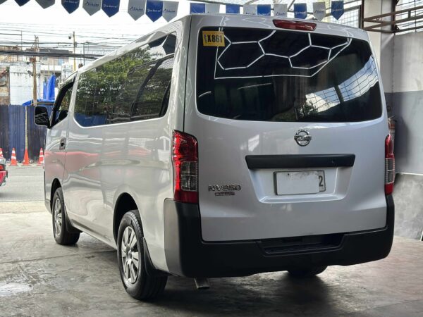 2019 NISSAN NV350 URVAN 2.5 M/T - Image 8