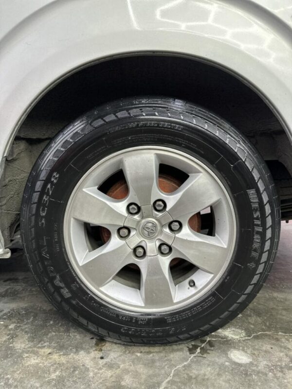 2021 TOYOTA HI ACE COMMUTER 3.0 M/T - Image 10