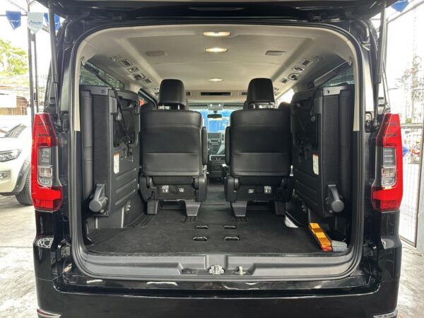 2019 TOYOTA HI ACE SUPER GRANDIA A/T - Image 7