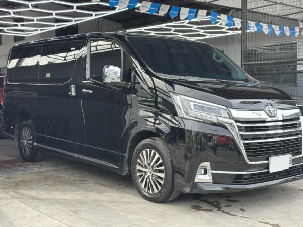 2019 TOYOTA HI ACE SUPER GRANDIA A/T - Image 3