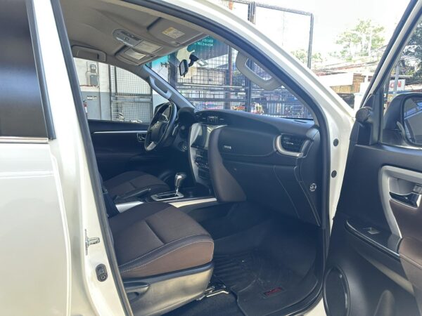 2019 TOYOTA FORTUNER 4×2 G A/T - Image 5