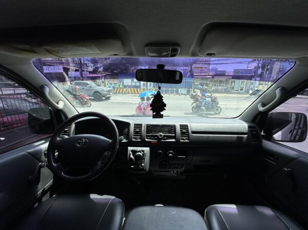 2016 TOYOTA HI ACE COMMUTER M/T 2.5 - Image 5