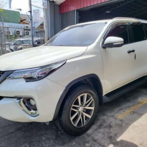 2017 Toyota Fortuner 2.4 V Diesel 102K KM A/T